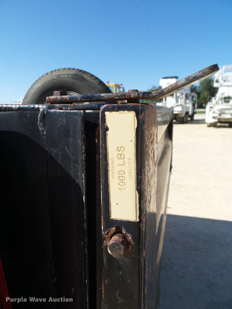 image for item DC2230 1999 Ford F350 Super Duty SuperCab pickup truck