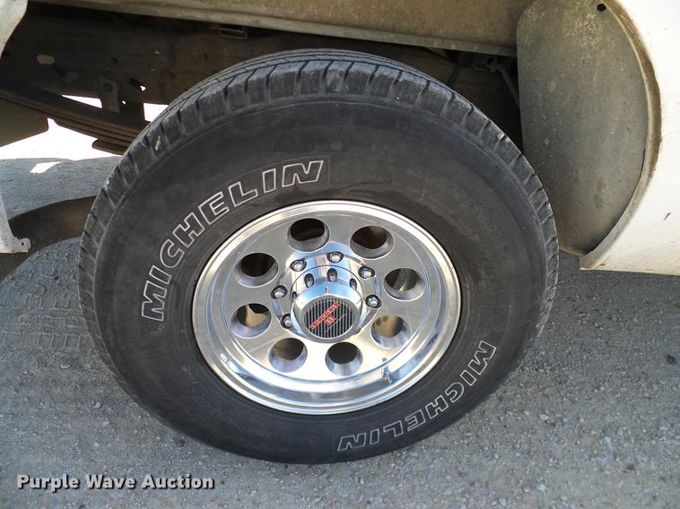 image for item DC2230 1999 Ford F350 Super Duty SuperCab pickup truck