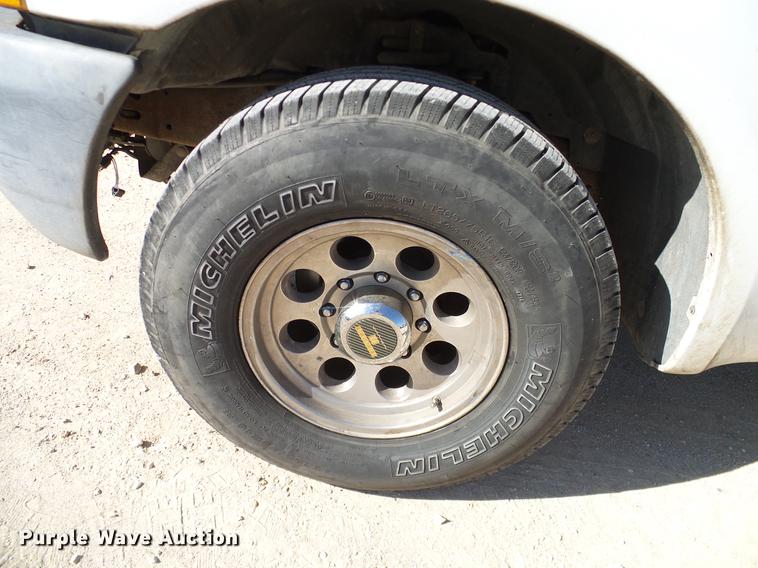 image for item DC2230 1999 Ford F350 Super Duty SuperCab pickup truck