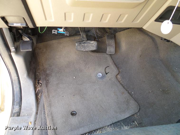 image for item DC2231 2010 Ford F350 Super Duty SuperCab pickup truck cab and chassis