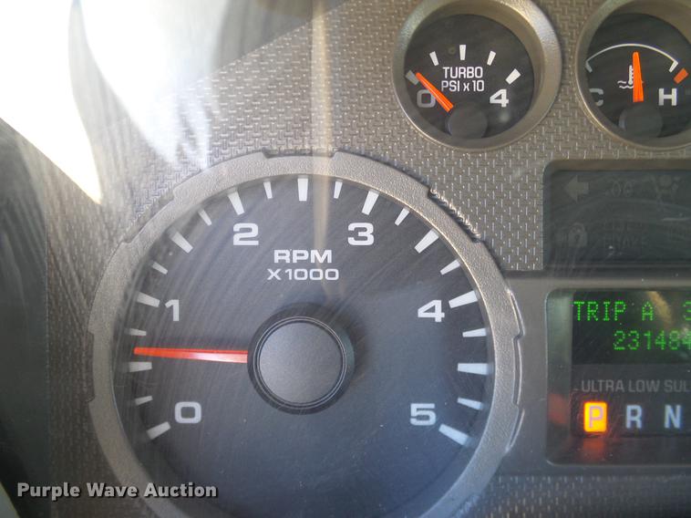 image for item DC2231 2010 Ford F350 Super Duty SuperCab pickup truck cab and chassis