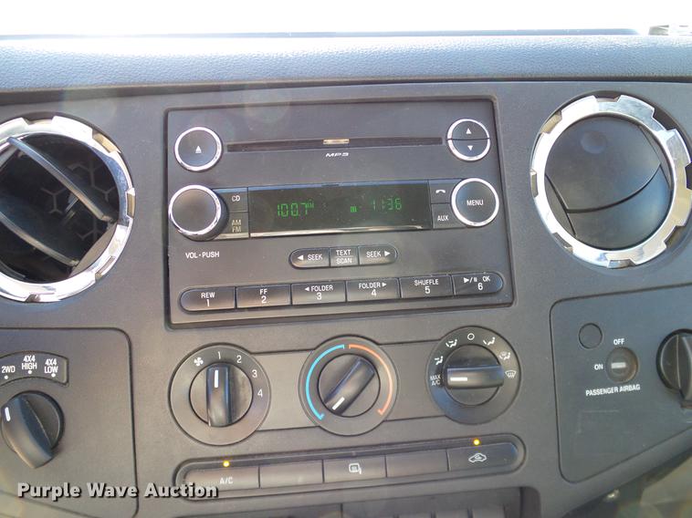 image for item DC2231 2010 Ford F350 Super Duty SuperCab pickup truck cab and chassis