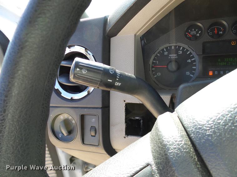 image for item DC2231 2010 Ford F350 Super Duty SuperCab pickup truck cab and chassis