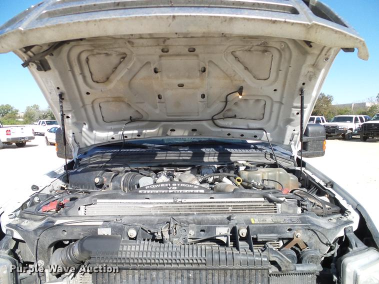 image for item DC2231 2010 Ford F350 Super Duty SuperCab pickup truck cab and chassis