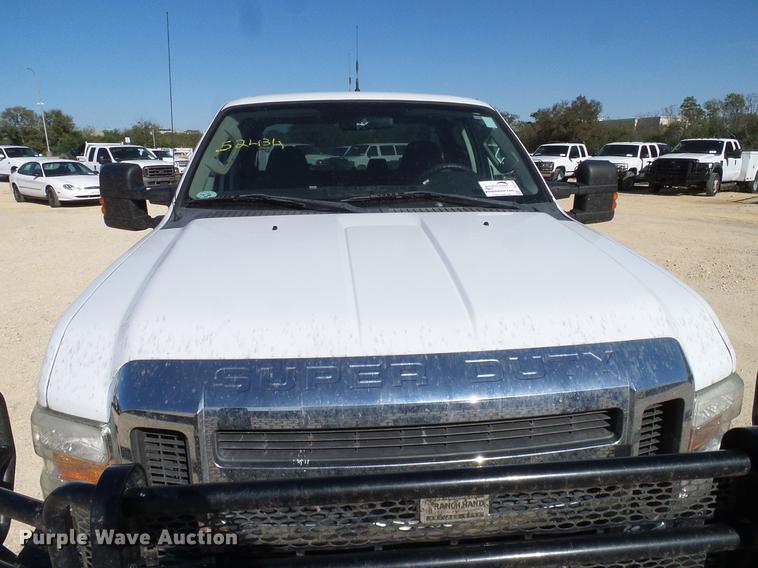 image for item DC2231 2010 Ford F350 Super Duty SuperCab pickup truck cab and chassis