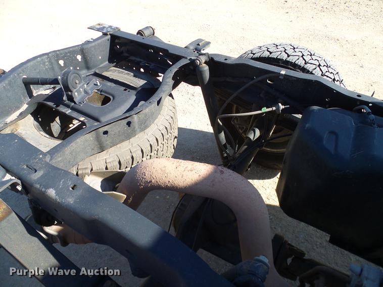 image for item DC2231 2010 Ford F350 Super Duty SuperCab pickup truck cab and chassis