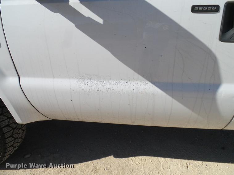 image for item DC2231 2010 Ford F350 Super Duty SuperCab pickup truck cab and chassis