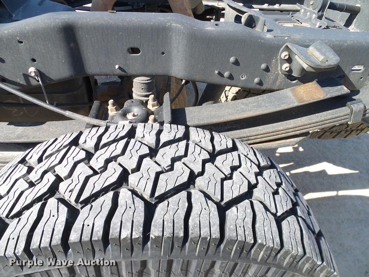 image for item DC2231 2010 Ford F350 Super Duty SuperCab pickup truck cab and chassis