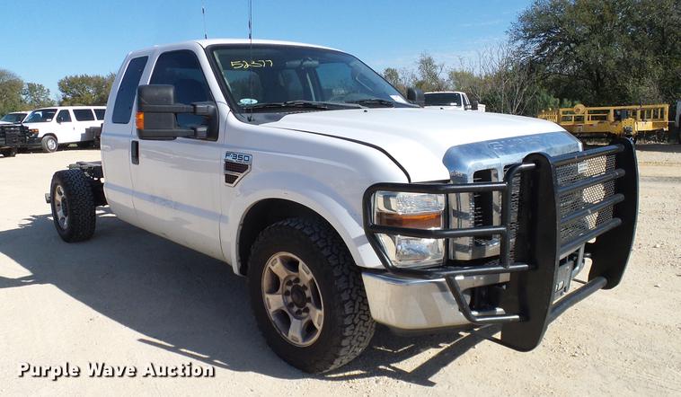 image for item DC2232 2010 Ford F350 Super Duty SuperCab pickup truck chassis
