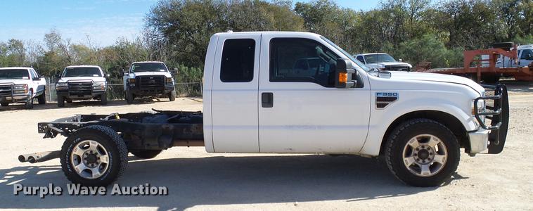 image for item DC2232 2010 Ford F350 Super Duty SuperCab pickup truck chassis