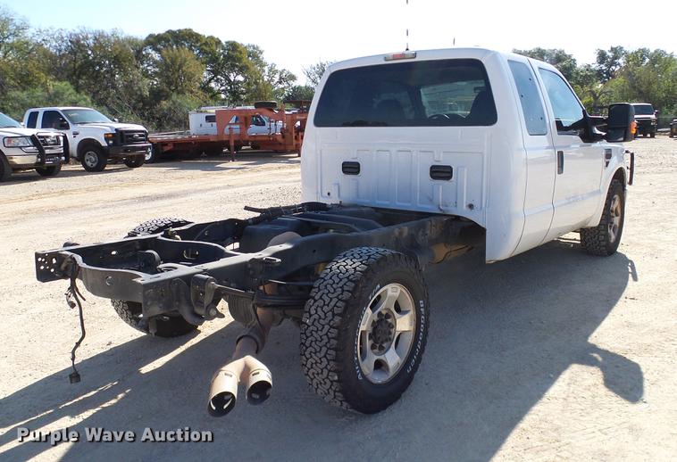 image for item DC2232 2010 Ford F350 Super Duty SuperCab pickup truck chassis