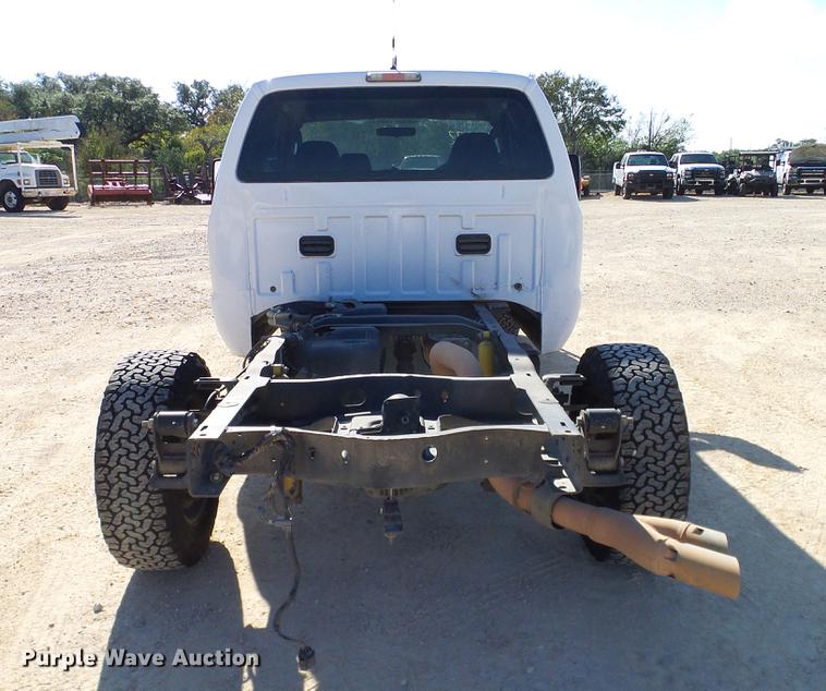 image for item DC2232 2010 Ford F350 Super Duty SuperCab pickup truck chassis