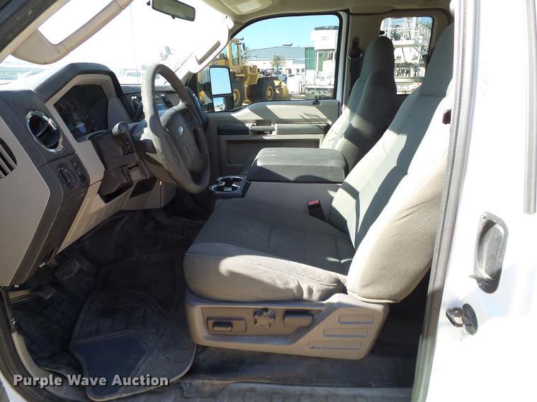 image for item DC2232 2010 Ford F350 Super Duty SuperCab pickup truck chassis