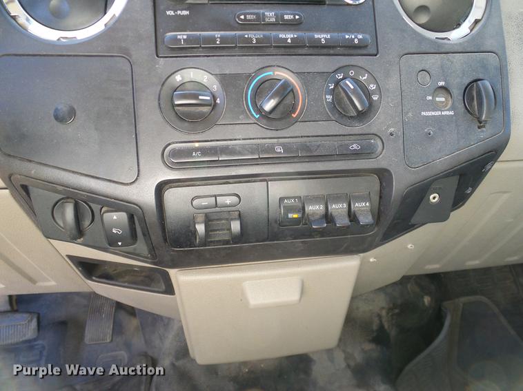 image for item DC2232 2010 Ford F350 Super Duty SuperCab pickup truck chassis