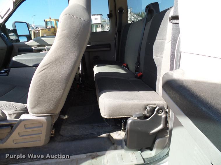 image for item DC2232 2010 Ford F350 Super Duty SuperCab pickup truck chassis