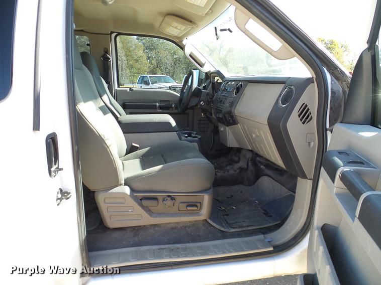 image for item DC2232 2010 Ford F350 Super Duty SuperCab pickup truck chassis