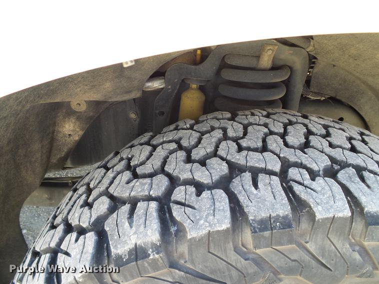 image for item DC2232 2010 Ford F350 Super Duty SuperCab pickup truck chassis