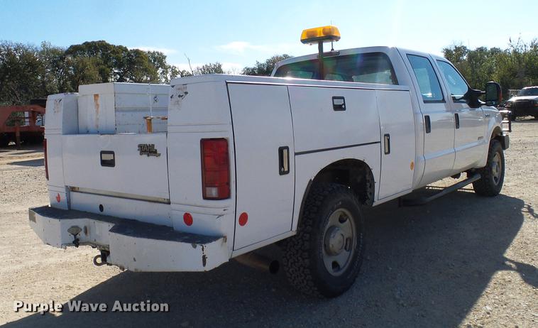 image for item DC2233 2005 Ford F350 Super Duty Crew Cab utility bed pickup truck