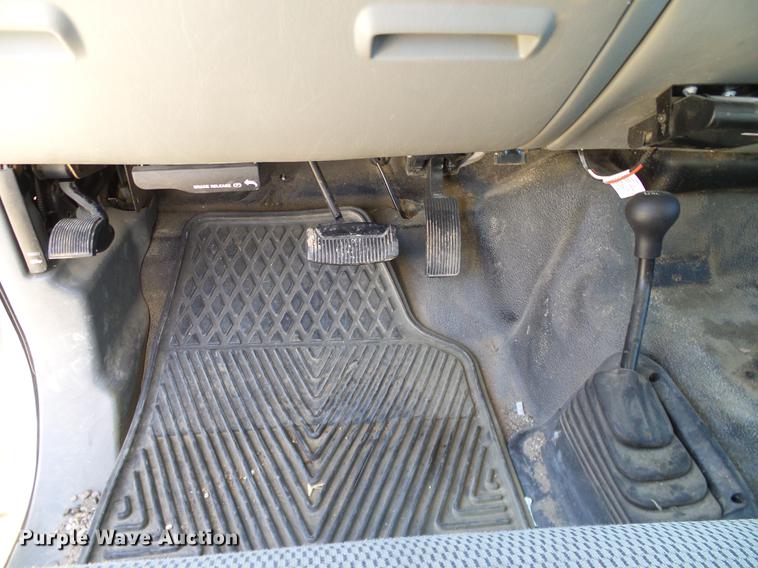 image for item DC2233 2005 Ford F350 Super Duty Crew Cab utility bed pickup truck