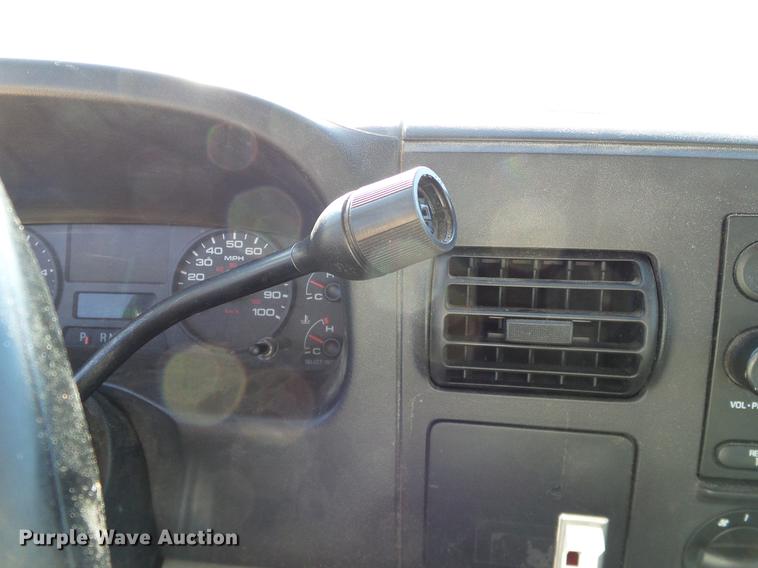 image for item DC2233 2005 Ford F350 Super Duty Crew Cab utility bed pickup truck