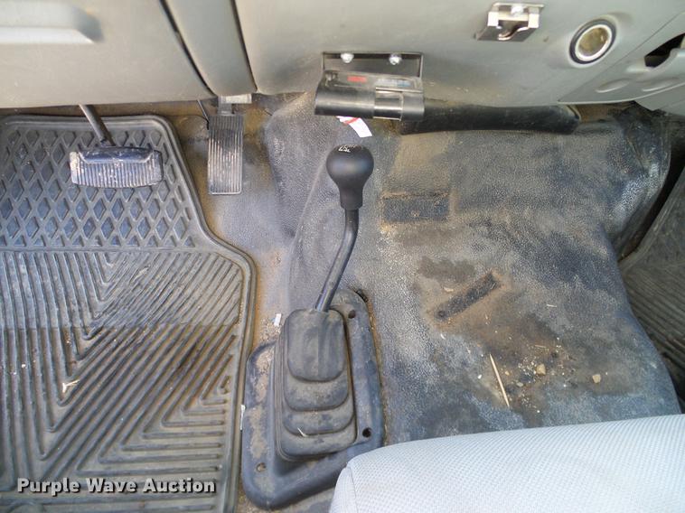 image for item DC2233 2005 Ford F350 Super Duty Crew Cab utility bed pickup truck