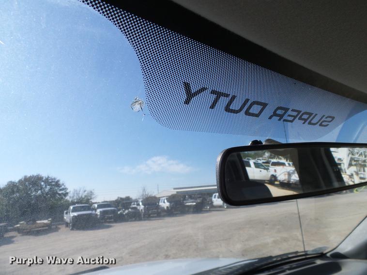 image for item DC2233 2005 Ford F350 Super Duty Crew Cab utility bed pickup truck