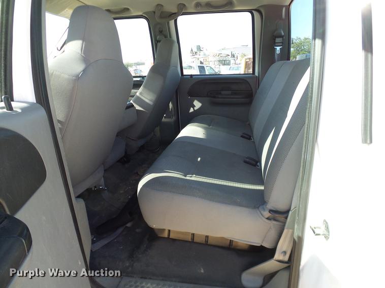 image for item DC2233 2005 Ford F350 Super Duty Crew Cab utility bed pickup truck