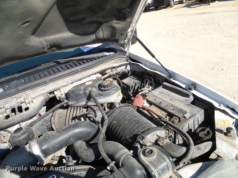 image for item DC2233 2005 Ford F350 Super Duty Crew Cab utility bed pickup truck