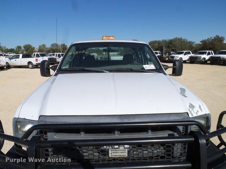 image for item DC2233 2005 Ford F350 Super Duty Crew Cab utility bed pickup truck