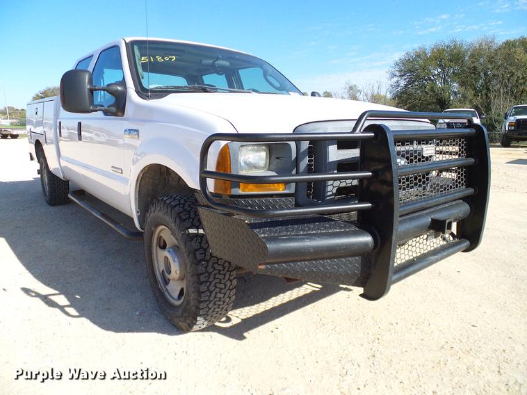 image for item DC2233 2005 Ford F350 Super Duty Crew Cab utility bed pickup truck