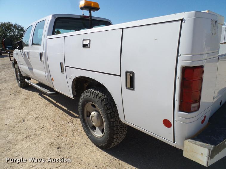 image for item DC2233 2005 Ford F350 Super Duty Crew Cab utility bed pickup truck