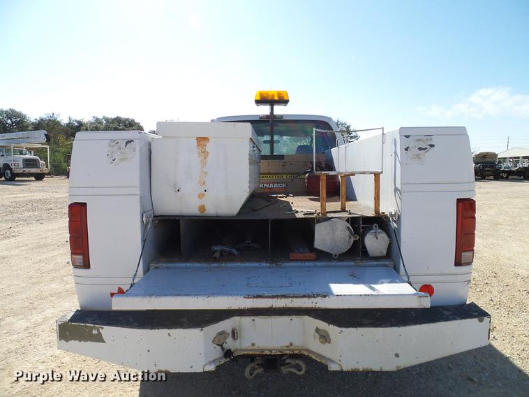 image for item DC2233 2005 Ford F350 Super Duty Crew Cab utility bed pickup truck