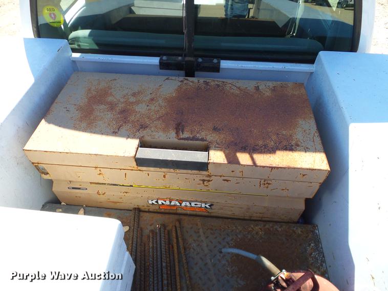 image for item DC2233 2005 Ford F350 Super Duty Crew Cab utility bed pickup truck