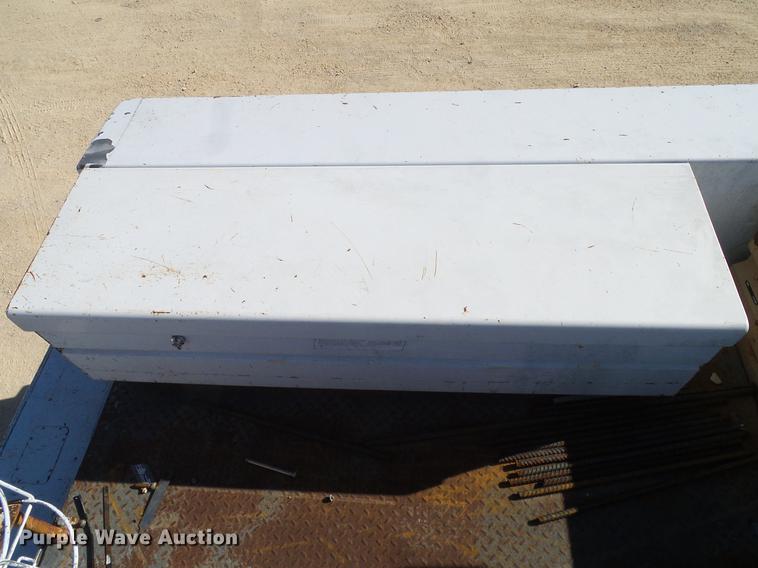 image for item DC2233 2005 Ford F350 Super Duty Crew Cab utility bed pickup truck