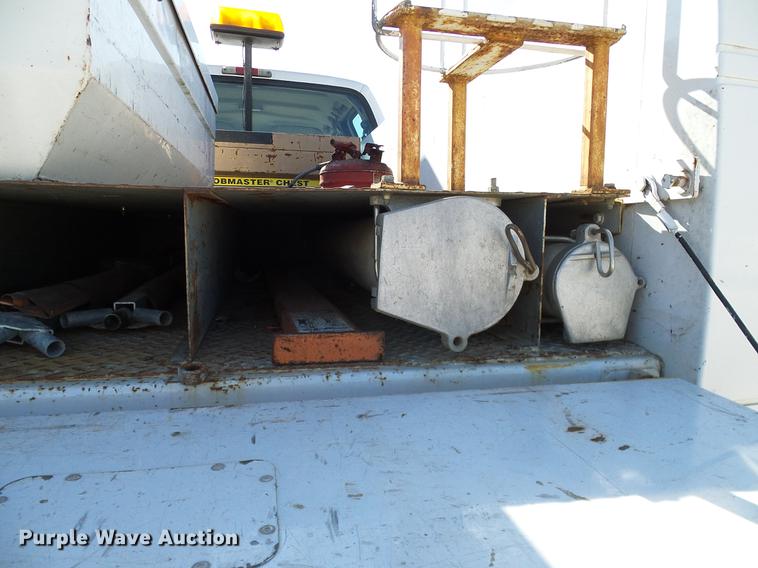 image for item DC2233 2005 Ford F350 Super Duty Crew Cab utility bed pickup truck