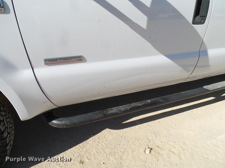 image for item DC2233 2005 Ford F350 Super Duty Crew Cab utility bed pickup truck