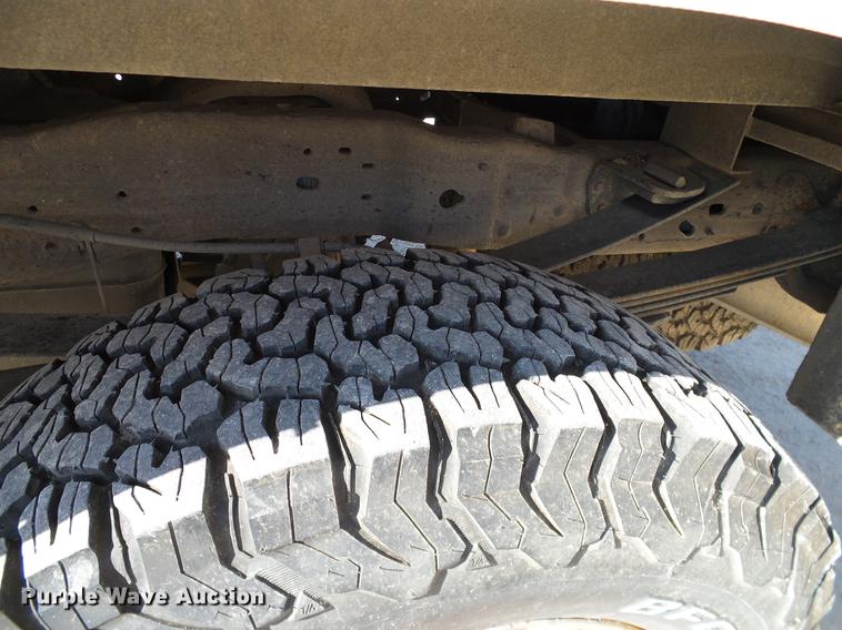 image for item DC2233 2005 Ford F350 Super Duty Crew Cab utility bed pickup truck