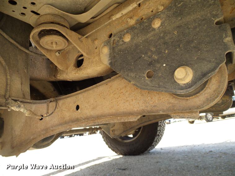 image for item DC2233 2005 Ford F350 Super Duty Crew Cab utility bed pickup truck