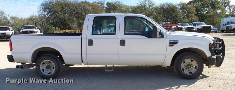 image for item DC2234 2008 Ford F250 Super Duty Crew Cab pickup truck