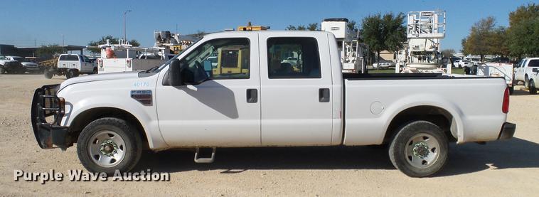 image for item DC2234 2008 Ford F250 Super Duty Crew Cab pickup truck