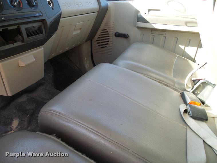 image for item DC2234 2008 Ford F250 Super Duty Crew Cab pickup truck