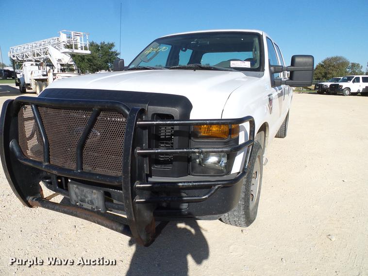 image for item DC2234 2008 Ford F250 Super Duty Crew Cab pickup truck