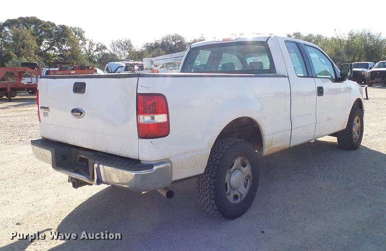 image for item DC2235 2004 Ford F150 SuperCab pickup truck