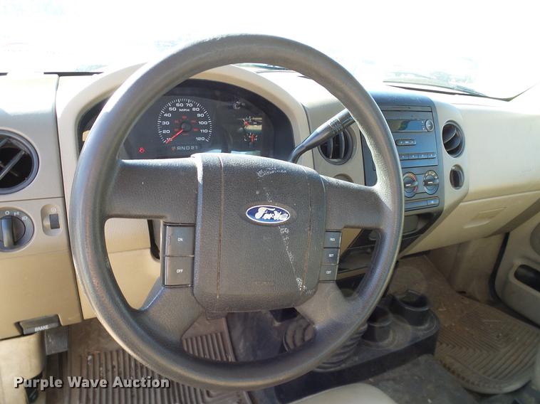 image for item DC2235 2004 Ford F150 SuperCab pickup truck