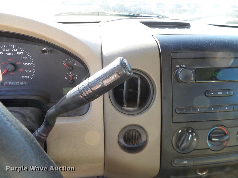 image for item DC2235 2004 Ford F150 SuperCab pickup truck