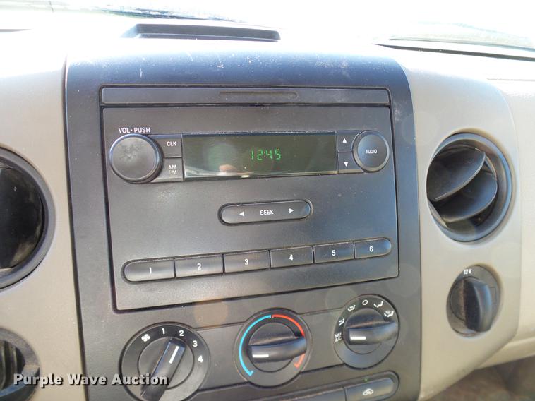 image for item DC2235 2004 Ford F150 SuperCab pickup truck