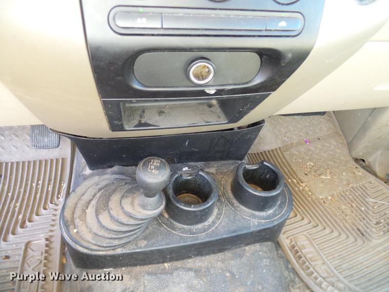 image for item DC2235 2004 Ford F150 SuperCab pickup truck