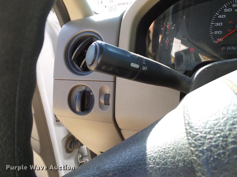 image for item DC2235 2004 Ford F150 SuperCab pickup truck