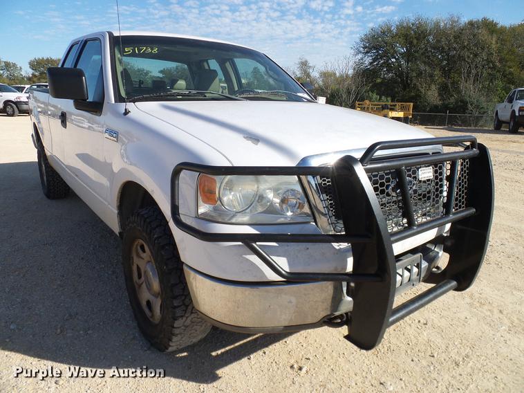 image for item DC2235 2004 Ford F150 SuperCab pickup truck