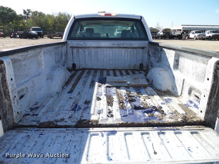 image for item DC2235 2004 Ford F150 SuperCab pickup truck